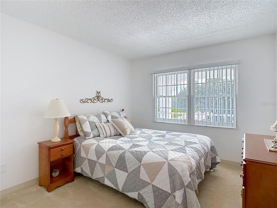 Под контрактом: $134,900 (2 спален, 2 ванн, 897 Квадратных фут)