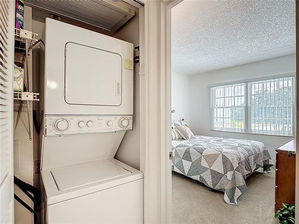 Под контрактом: $134,900 (2 спален, 2 ванн, 897 Квадратных фут)