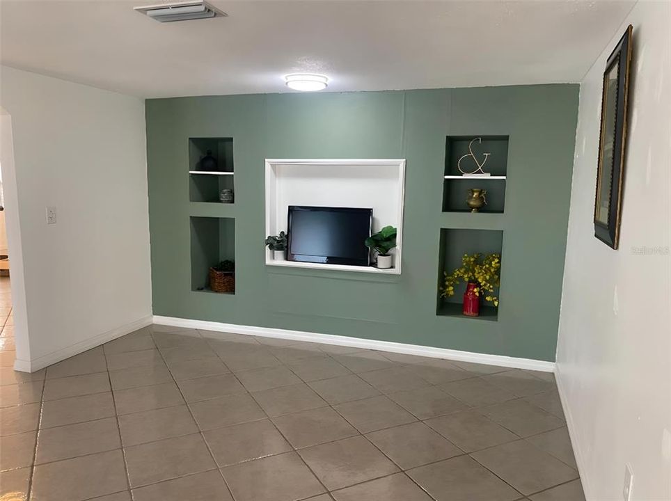 For Sale: $264,000 (3 beds, 2 baths, 1457 Square Feet)