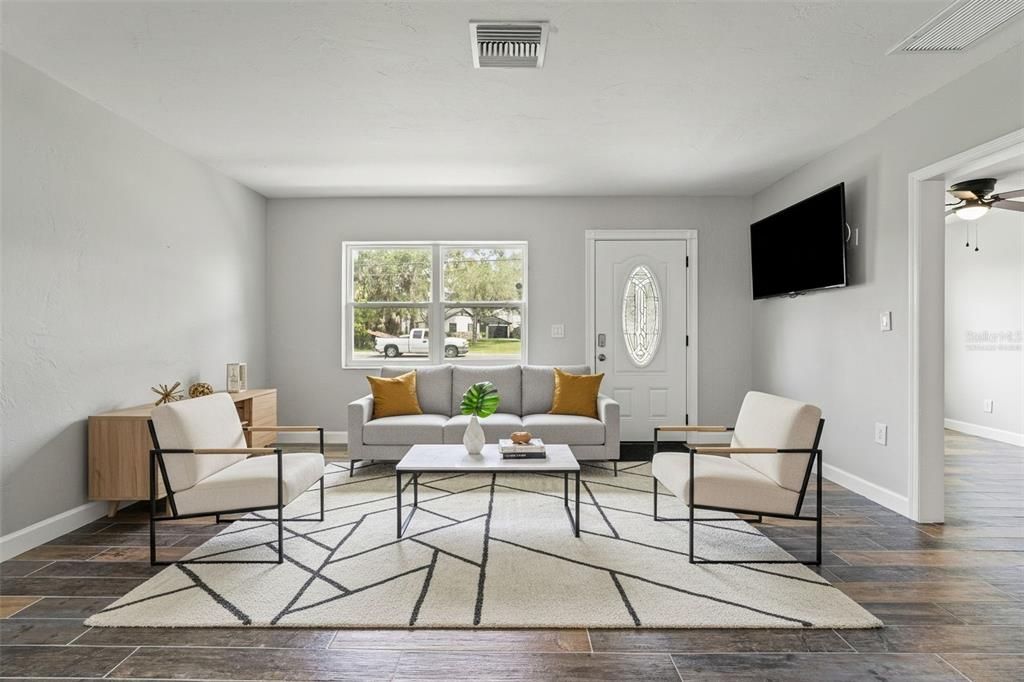 En Venta: $254,900 (4 camas, 2 baños, 1435 Pies cuadrados)