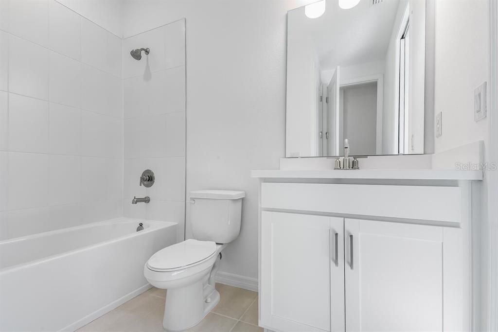 Activo con contrato: $546,019 (4 camas, 3 baños, 2600 Pies cuadrados)