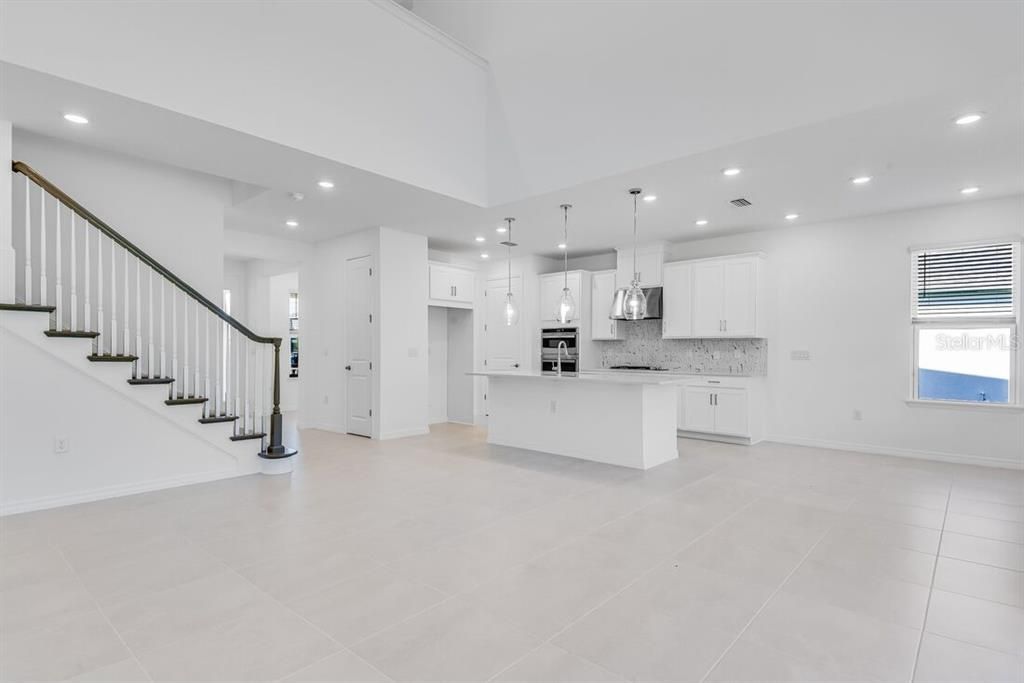 Activo con contrato: $546,019 (4 camas, 3 baños, 2600 Pies cuadrados)