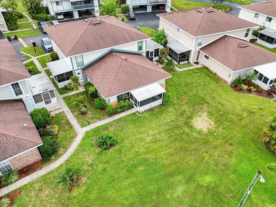 待售: $155,000 (2 贝兹, 1 浴室, 760 平方英尺)