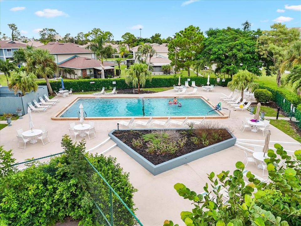 待售: $155,000 (2 贝兹, 1 浴室, 760 平方英尺)