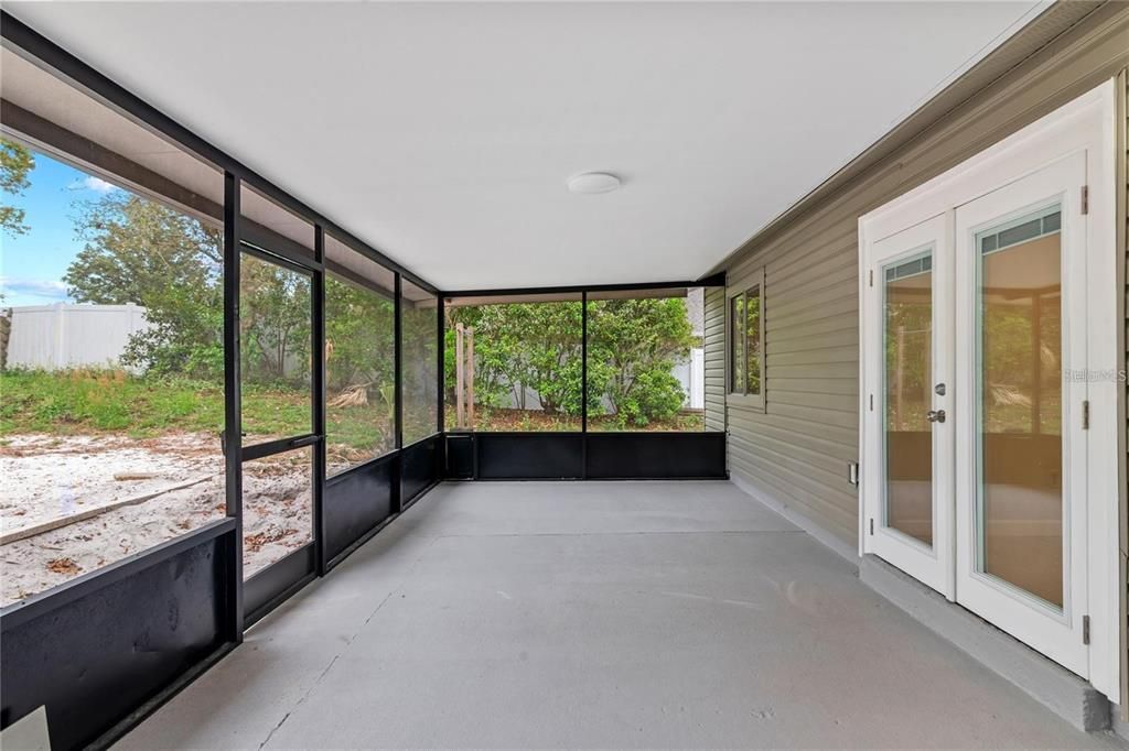 Под контрактом: $1,800 (3 спален, 2 ванн, 1138 Квадратных фут)