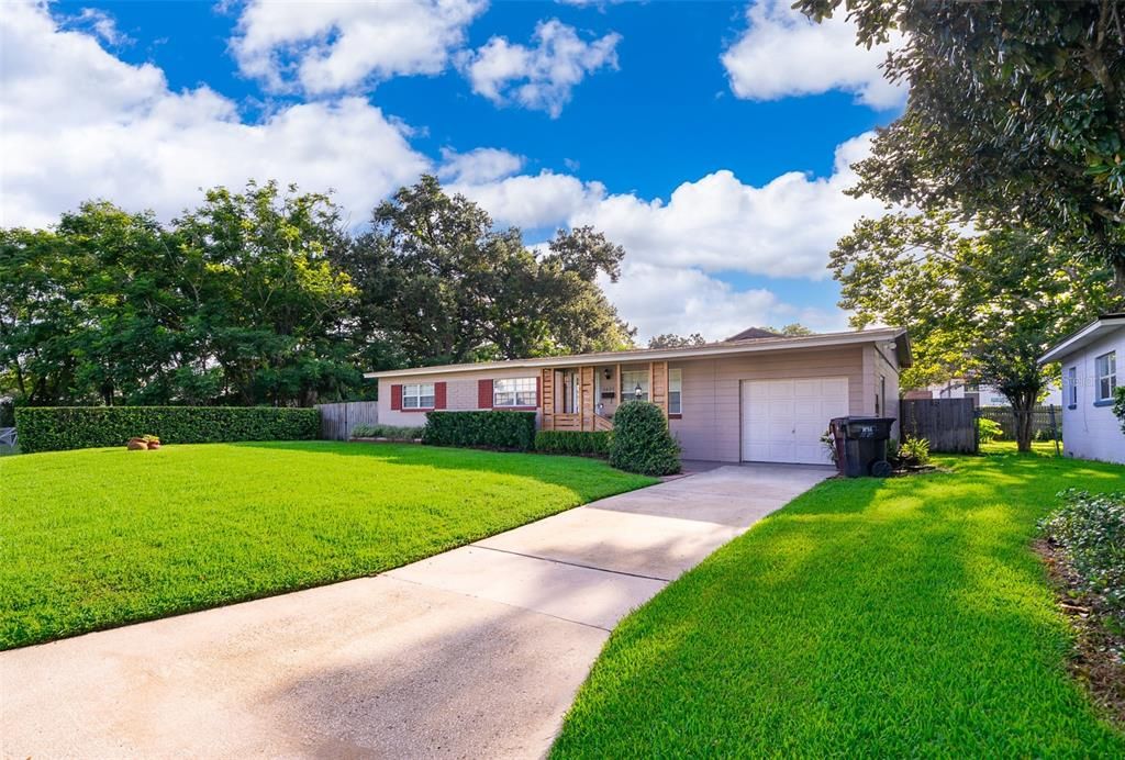 For Rent: $2,700 (3 beds, 2 baths, 1433 Square Feet)