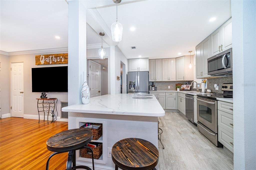 For Rent: $2,700 (3 beds, 2 baths, 1433 Square Feet)