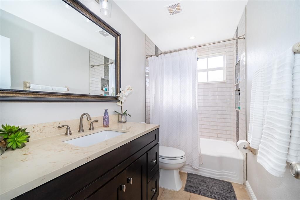 For Rent: $2,700 (3 beds, 2 baths, 1433 Square Feet)