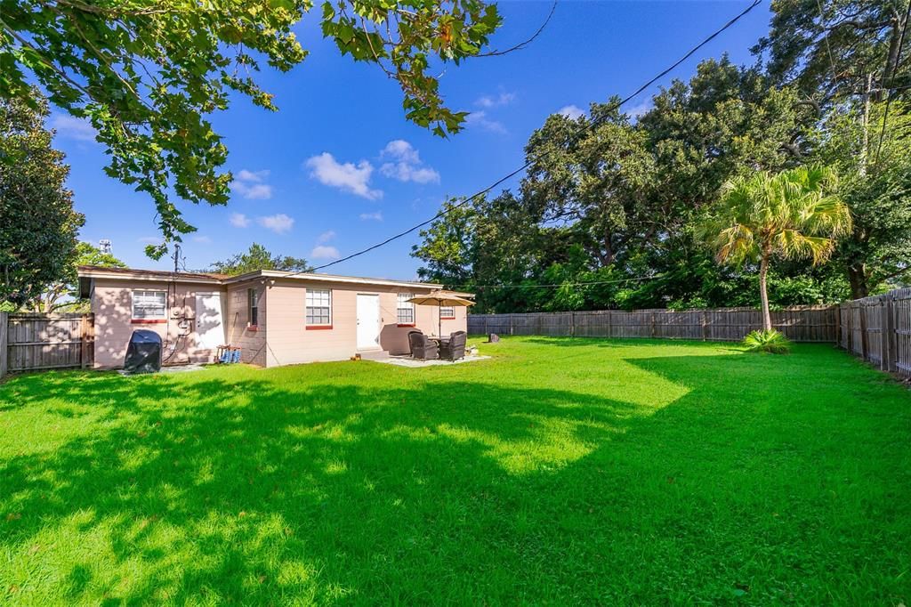 For Rent: $2,700 (3 beds, 2 baths, 1433 Square Feet)