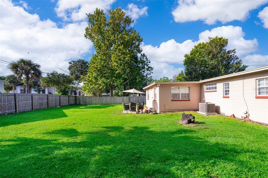 For Rent: $2,700 (3 beds, 2 baths, 1433 Square Feet)