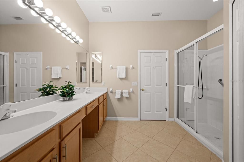 For Sale: $384,900 (2 beds, 2 baths, 1692 Square Feet)