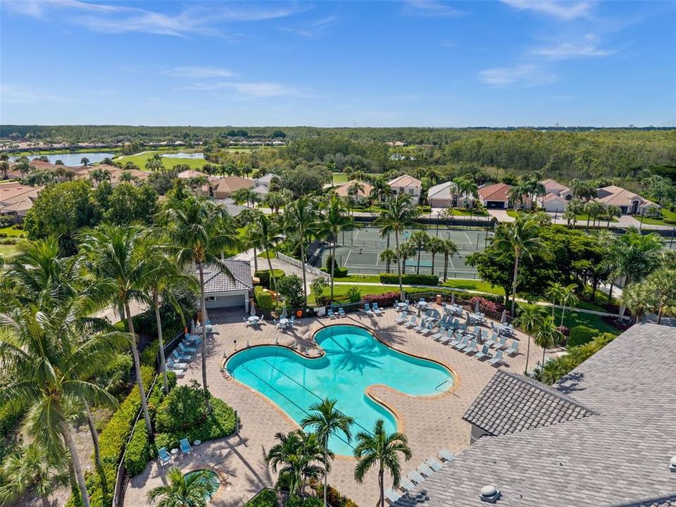 For Sale: $384,900 (2 beds, 2 baths, 1692 Square Feet)