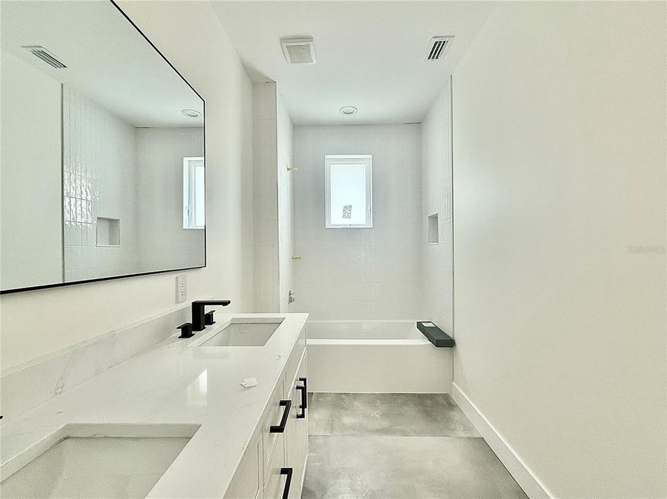 For Sale: $850,000 (4 beds, 3 baths, 2291 Square Feet)