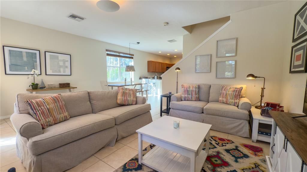 For Rent: $3,800 (3 beds, 2 baths, 1661 Square Feet)