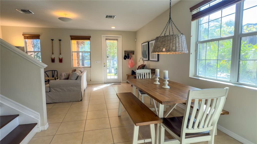 For Rent: $3,800 (3 beds, 2 baths, 1661 Square Feet)