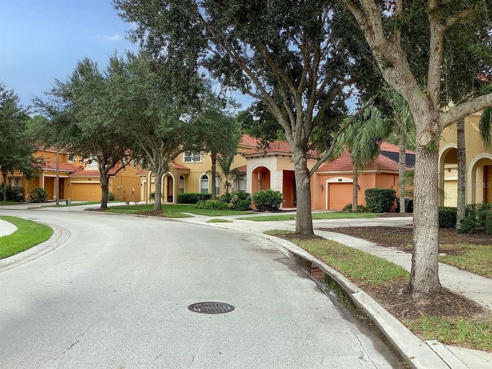 Activo con contrato: $474,900 (5 camas, 5 baños, 3505 Pies cuadrados)