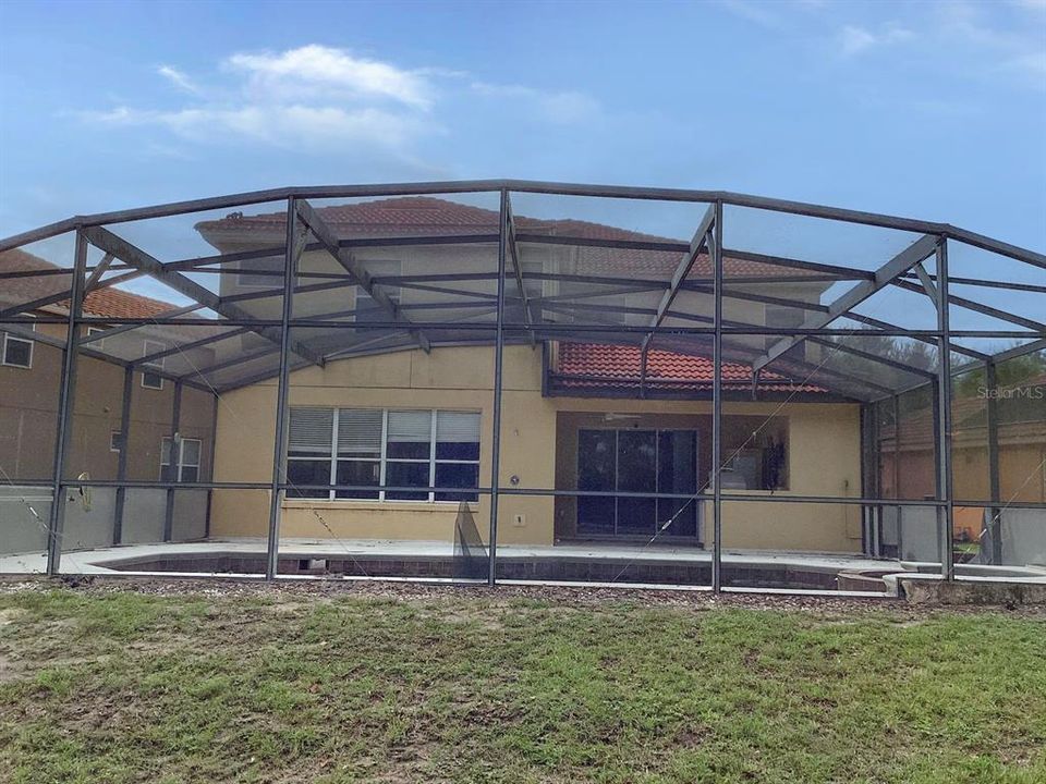 Activo con contrato: $474,900 (5 camas, 5 baños, 3505 Pies cuadrados)