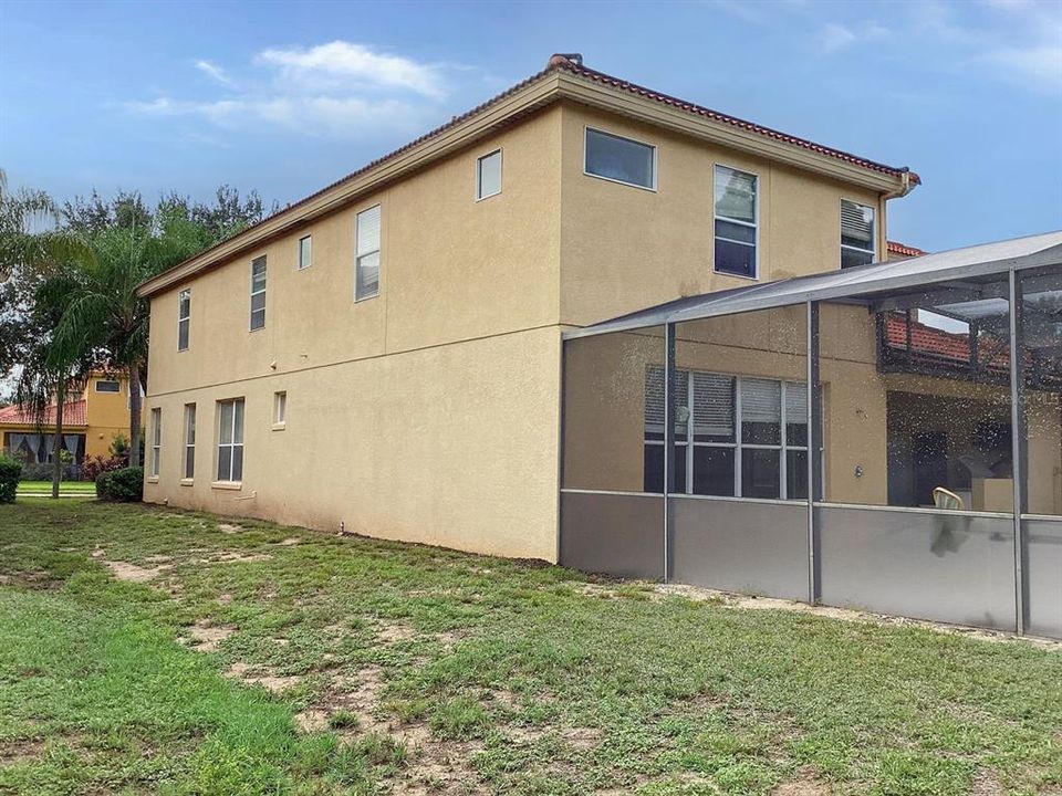 Activo con contrato: $474,900 (5 camas, 5 baños, 3505 Pies cuadrados)