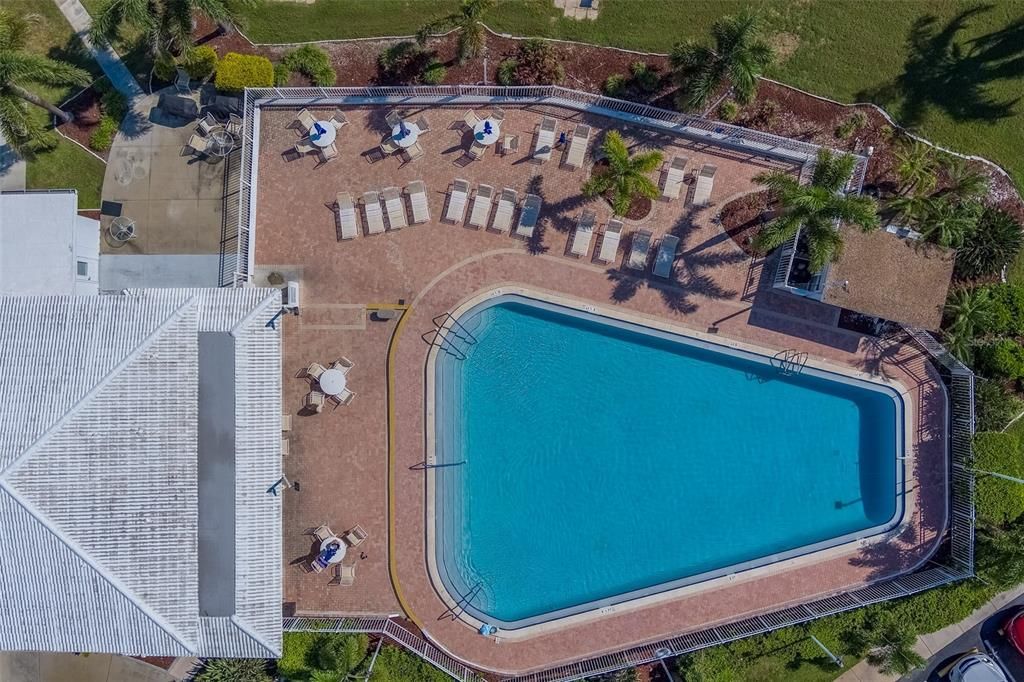 В аренду: $4,500 (2 спален, 2 ванн, 1402 Квадратных фут)