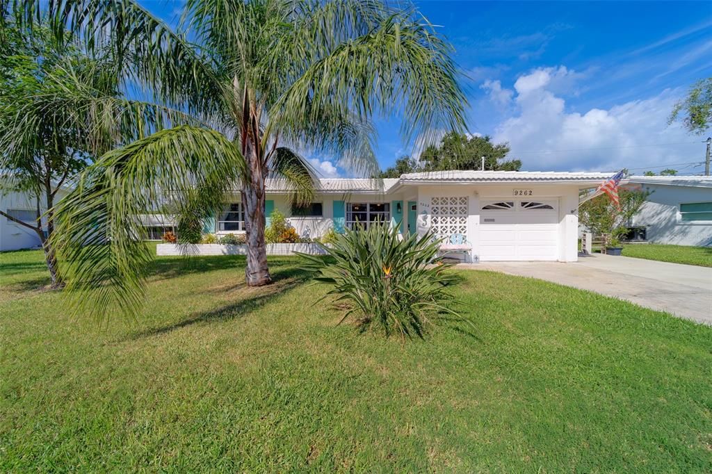 В аренду: $4,500 (2 спален, 2 ванн, 1402 Квадратных фут)