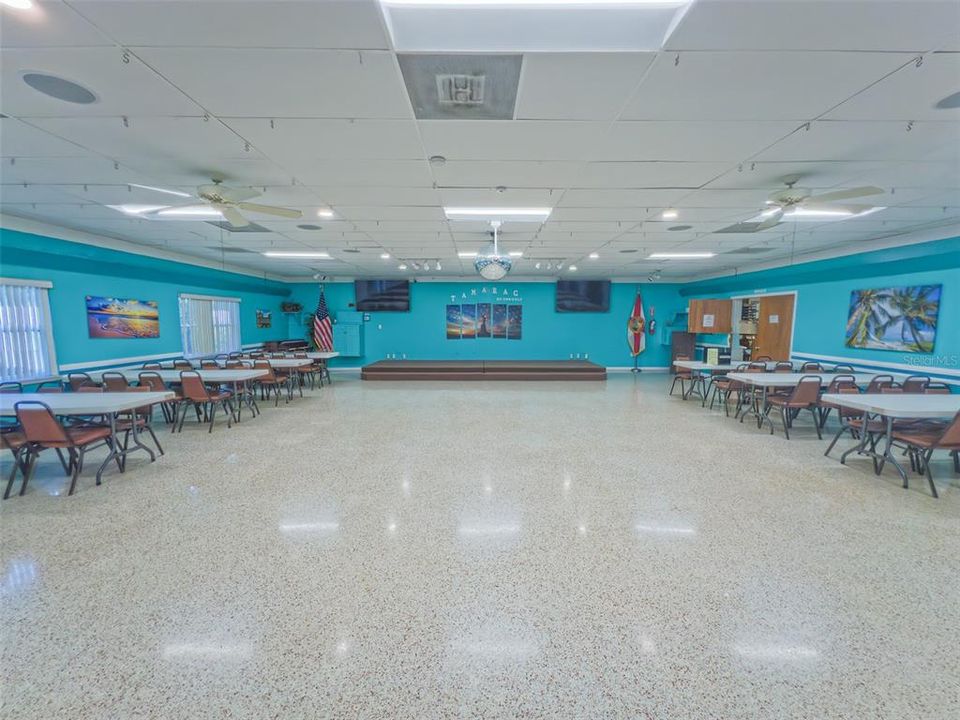 В аренду: $4,500 (2 спален, 2 ванн, 1402 Квадратных фут)