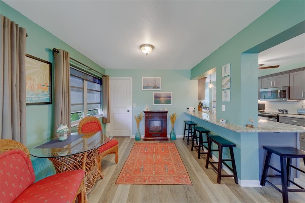 В аренду: $4,500 (2 спален, 2 ванн, 1402 Квадратных фут)