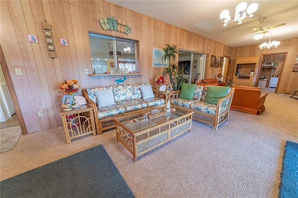 待售: $282,500 (4 贝兹, 3 浴室, 2146 平方英尺)