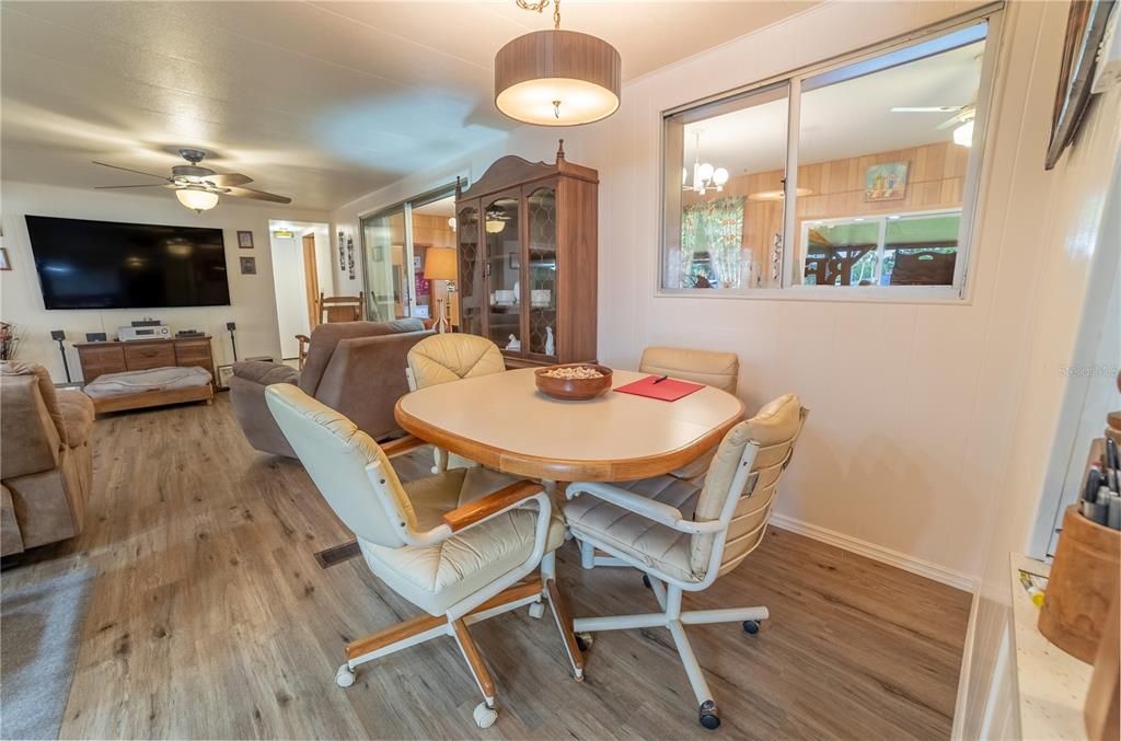 待售: $282,500 (4 贝兹, 3 浴室, 2146 平方英尺)