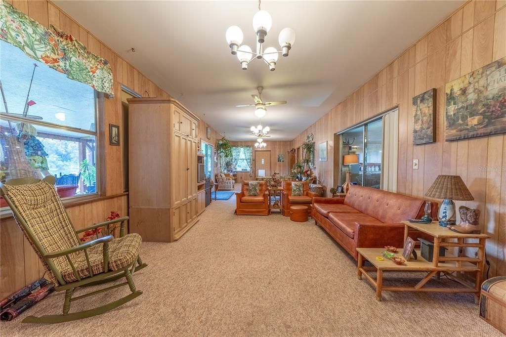 待售: $282,500 (4 贝兹, 3 浴室, 2146 平方英尺)