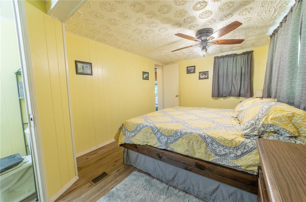 待售: $282,500 (4 贝兹, 3 浴室, 2146 平方英尺)