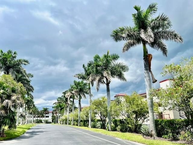 For Rent: $5,250 (2 beds, 2 baths, 1547 Square Feet)