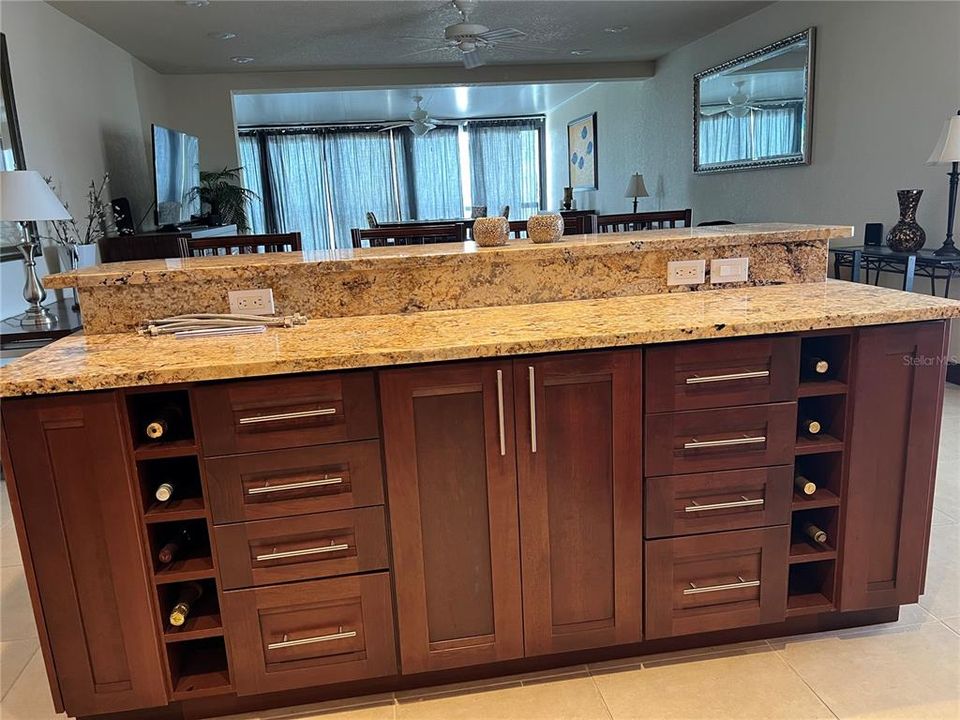 For Rent: $5,250 (2 beds, 2 baths, 1547 Square Feet)