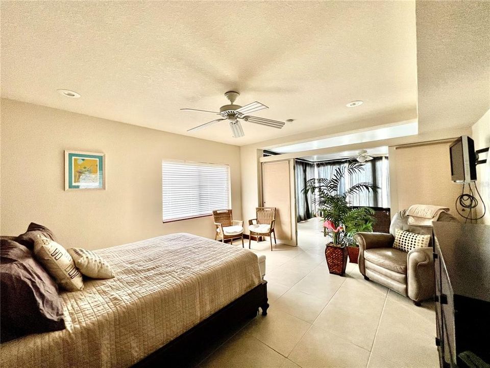 For Rent: $5,250 (2 beds, 2 baths, 1547 Square Feet)