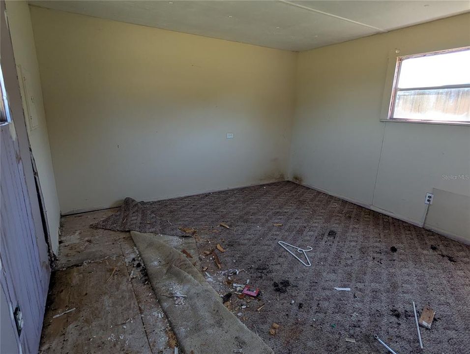 For Sale: $250,000 (2 beds, 2 baths, 720 Square Feet)