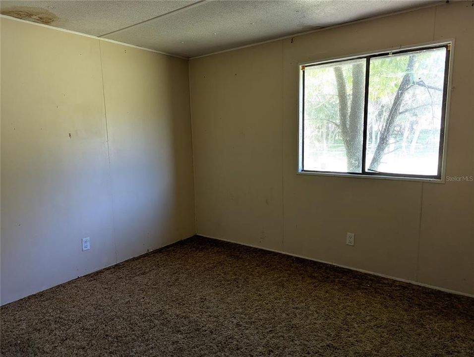 For Sale: $250,000 (2 beds, 2 baths, 720 Square Feet)