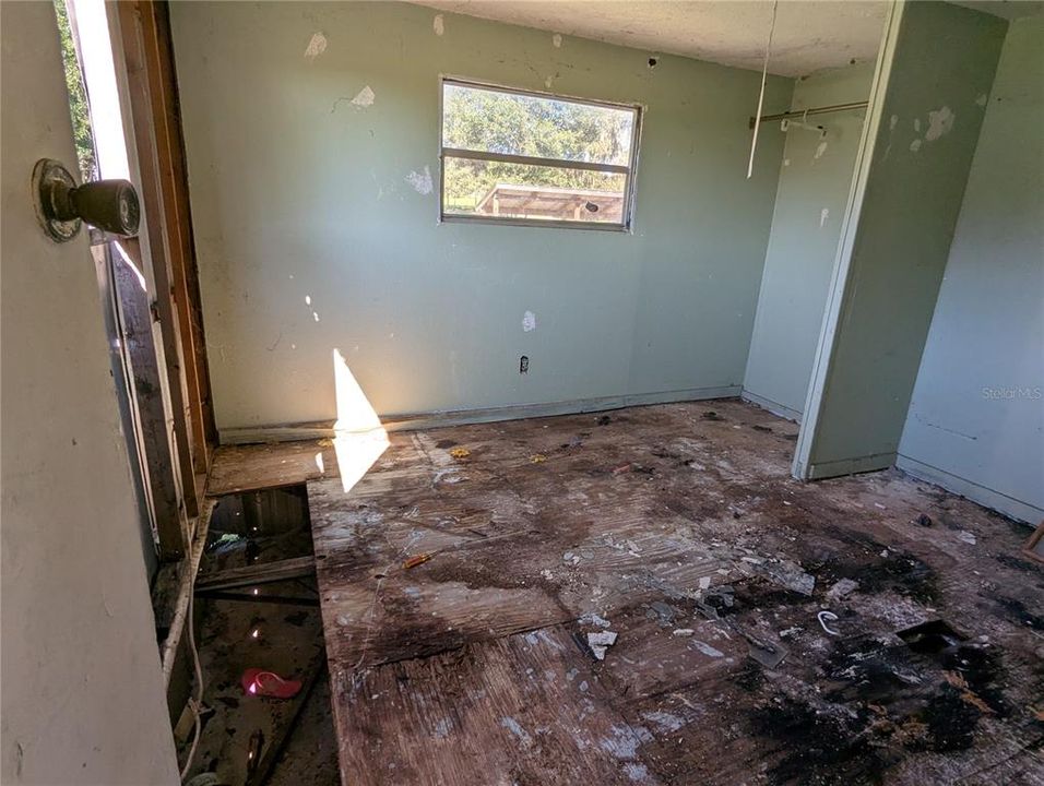 For Sale: $250,000 (2 beds, 2 baths, 720 Square Feet)