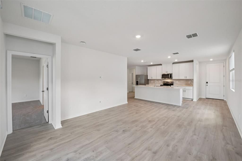 Active With Contract: $299,990 (3 beds, 2 baths, 1572 Square Feet)