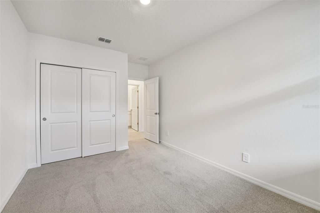 Active With Contract: $299,990 (3 beds, 2 baths, 1572 Square Feet)