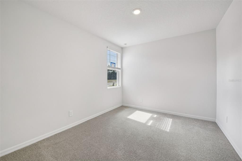 Active With Contract: $299,990 (3 beds, 2 baths, 1572 Square Feet)