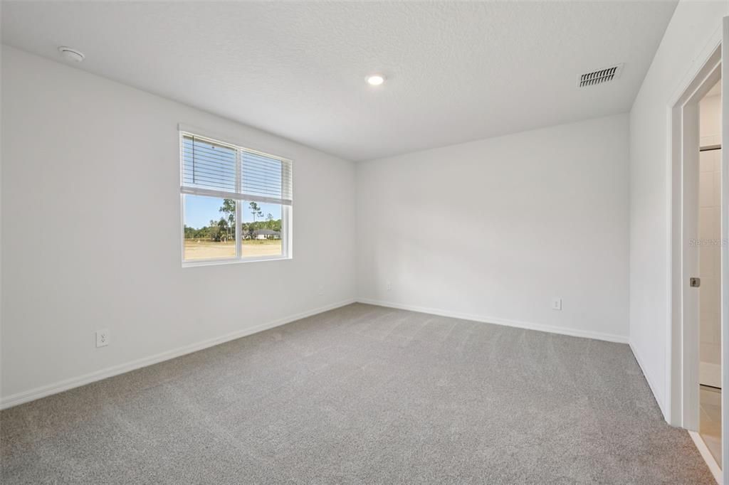 Active With Contract: $299,990 (3 beds, 2 baths, 1572 Square Feet)