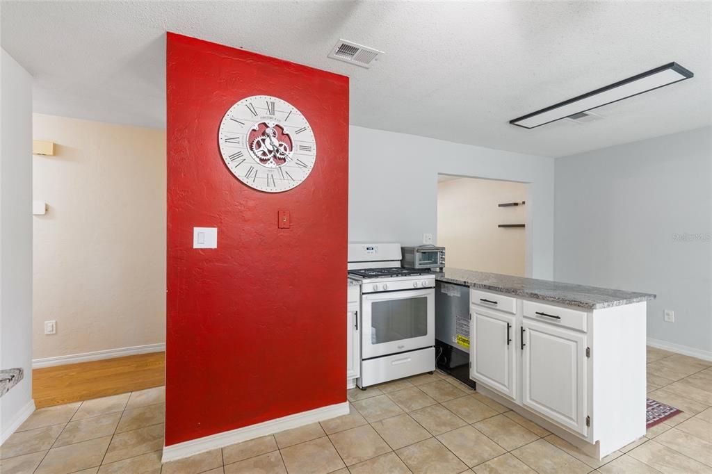 Active With Contract: $289,000 (4 beds, 3 baths, 1580 Square Feet)