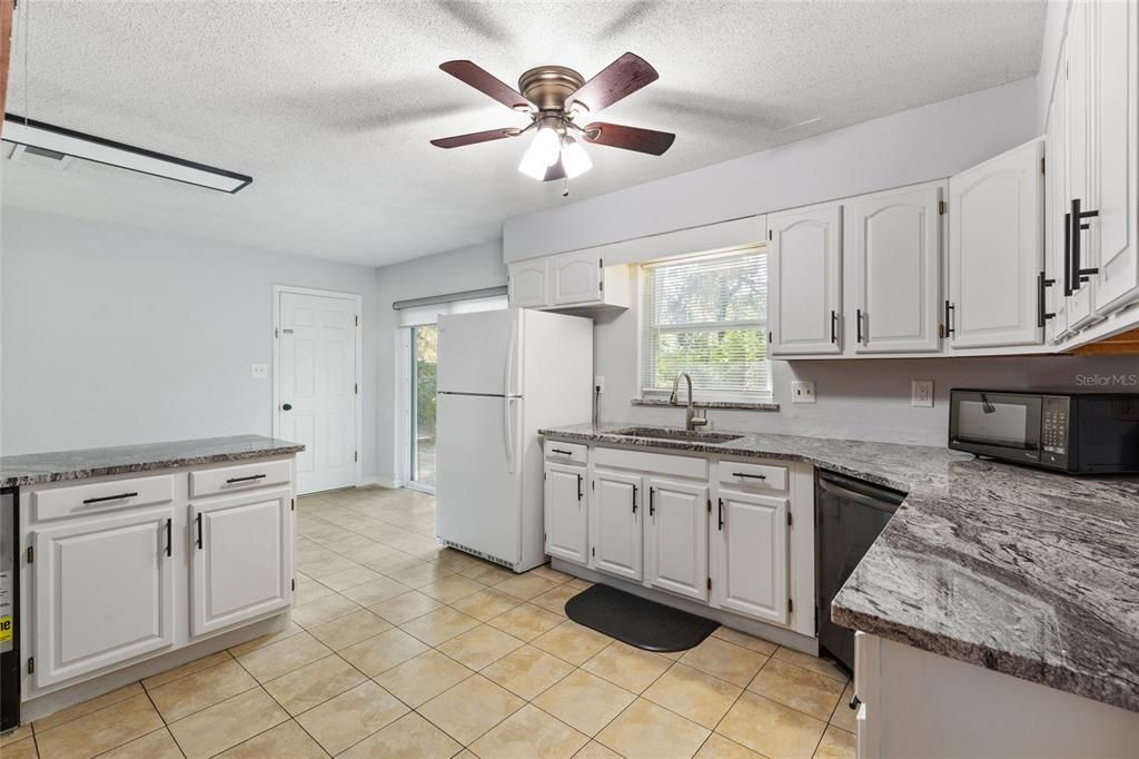 Active With Contract: $289,000 (4 beds, 3 baths, 1580 Square Feet)