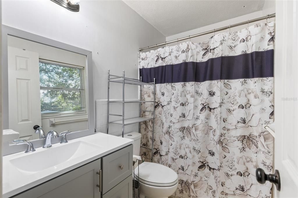 Active With Contract: $289,000 (4 beds, 3 baths, 1580 Square Feet)