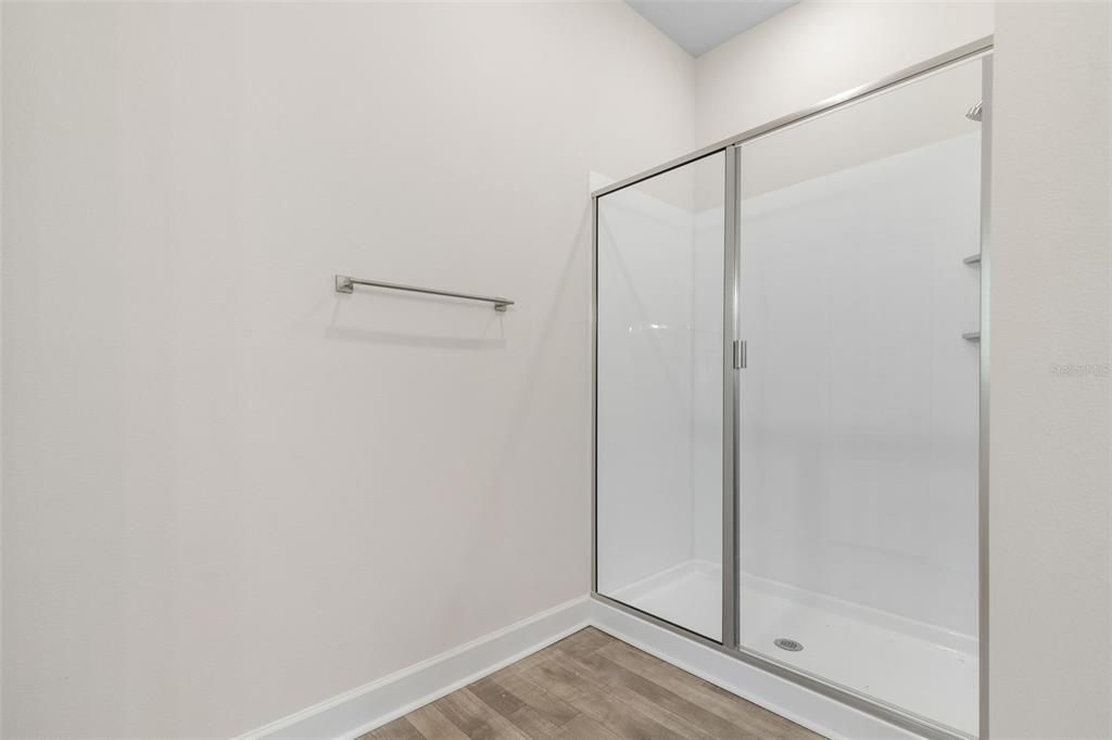 合同活跃: $351,200 (4 贝兹, 2 浴室, 1820 平方英尺)