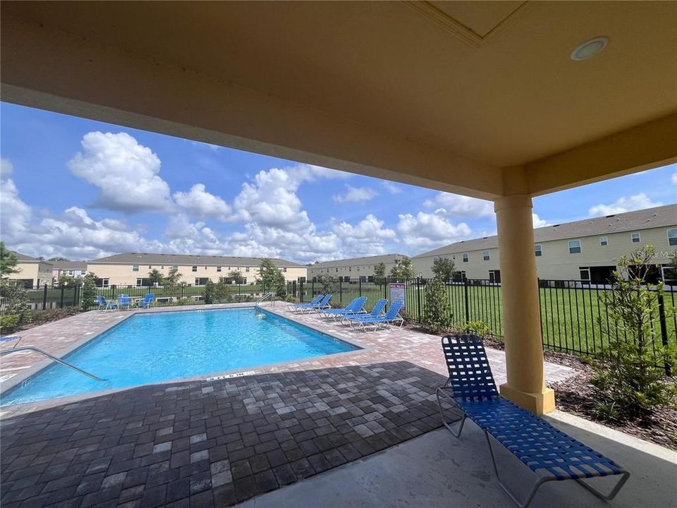 Active With Contract: $1,975 (3 beds, 2 baths, 1762 Square Feet)