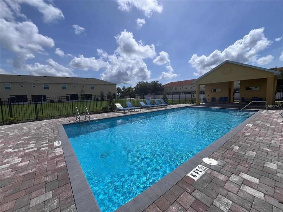 Active With Contract: $1,975 (3 beds, 2 baths, 1762 Square Feet)