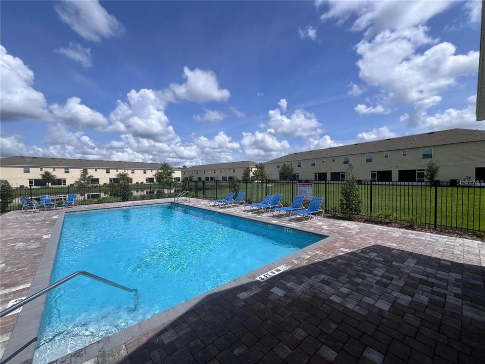 Active With Contract: $1,975 (3 beds, 2 baths, 1762 Square Feet)