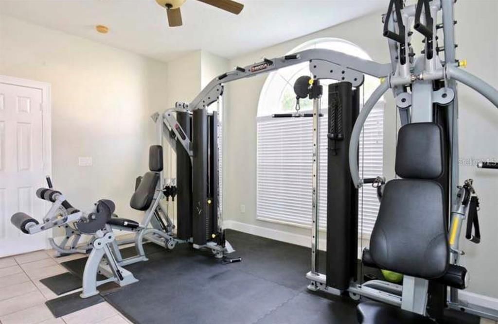 Active With Contract: $1,975 (3 beds, 2 baths, 1762 Square Feet)