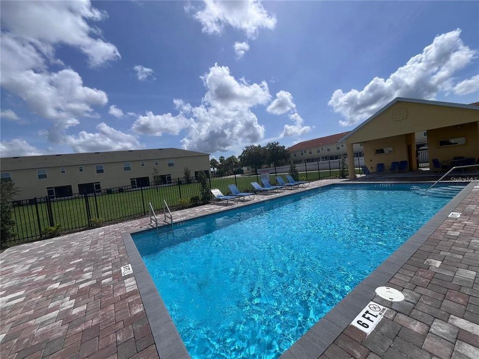 Active With Contract: $1,975 (3 beds, 2 baths, 1762 Square Feet)