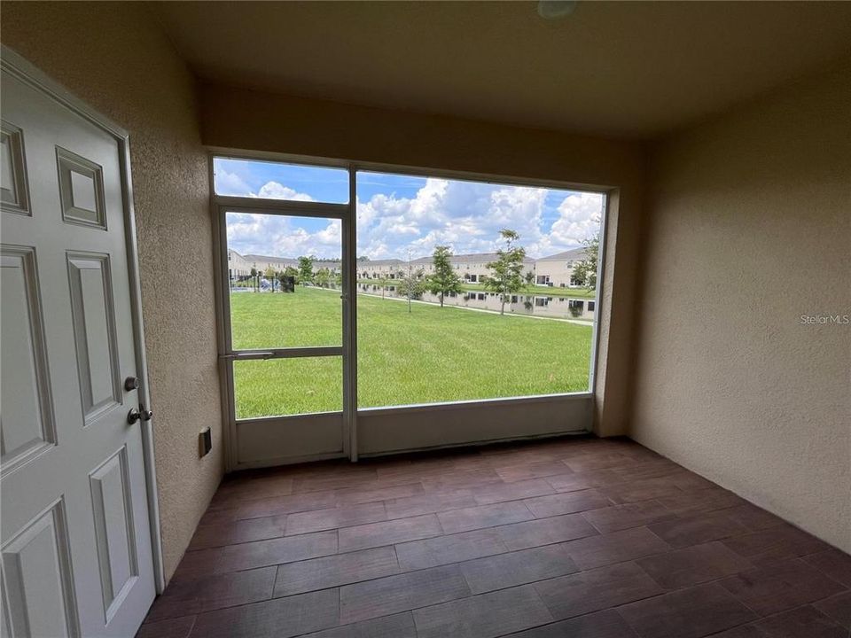 Active With Contract: $1,975 (3 beds, 2 baths, 1762 Square Feet)